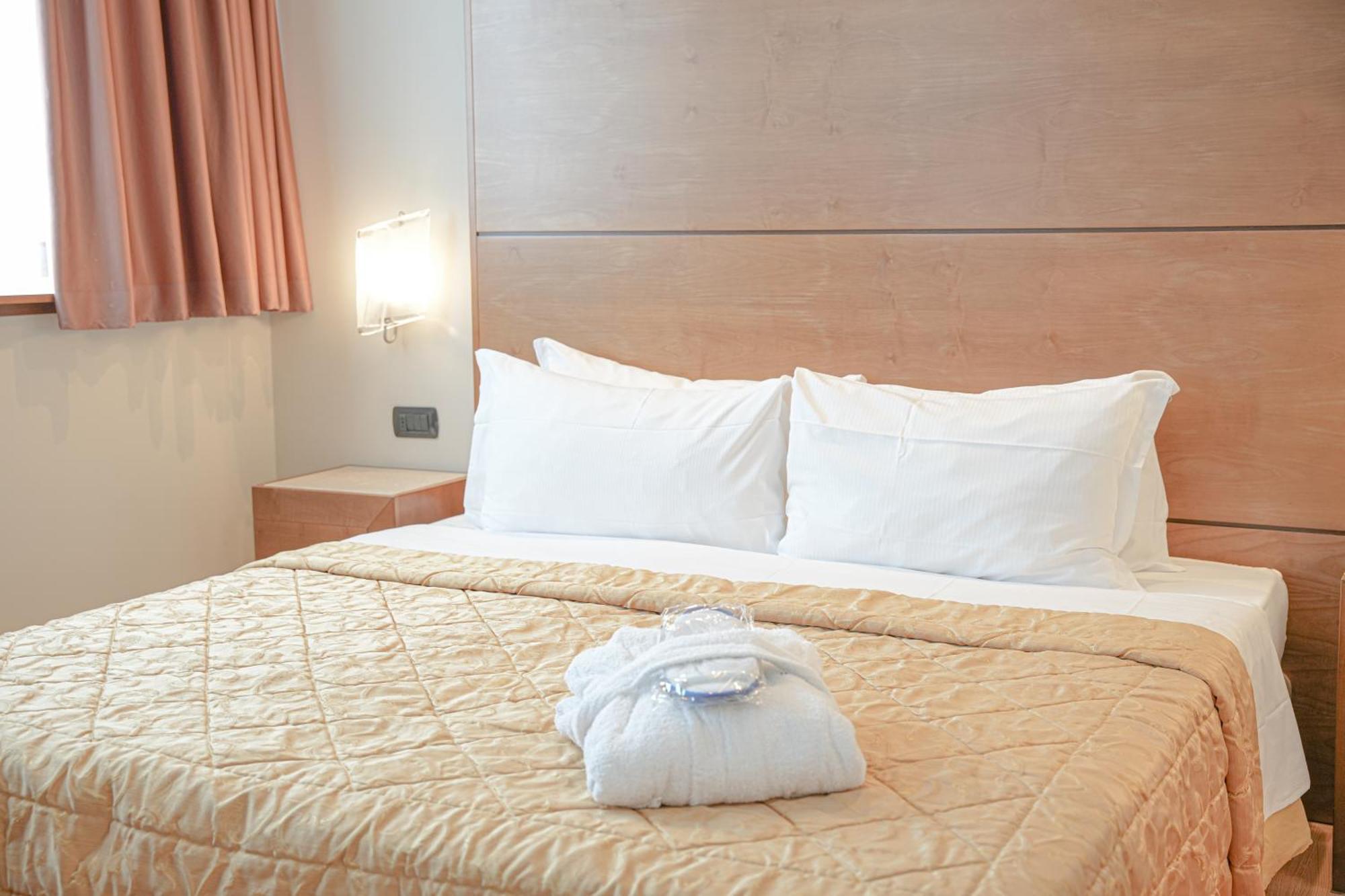 Hotel Europa Reggio Emilia Exterior photo