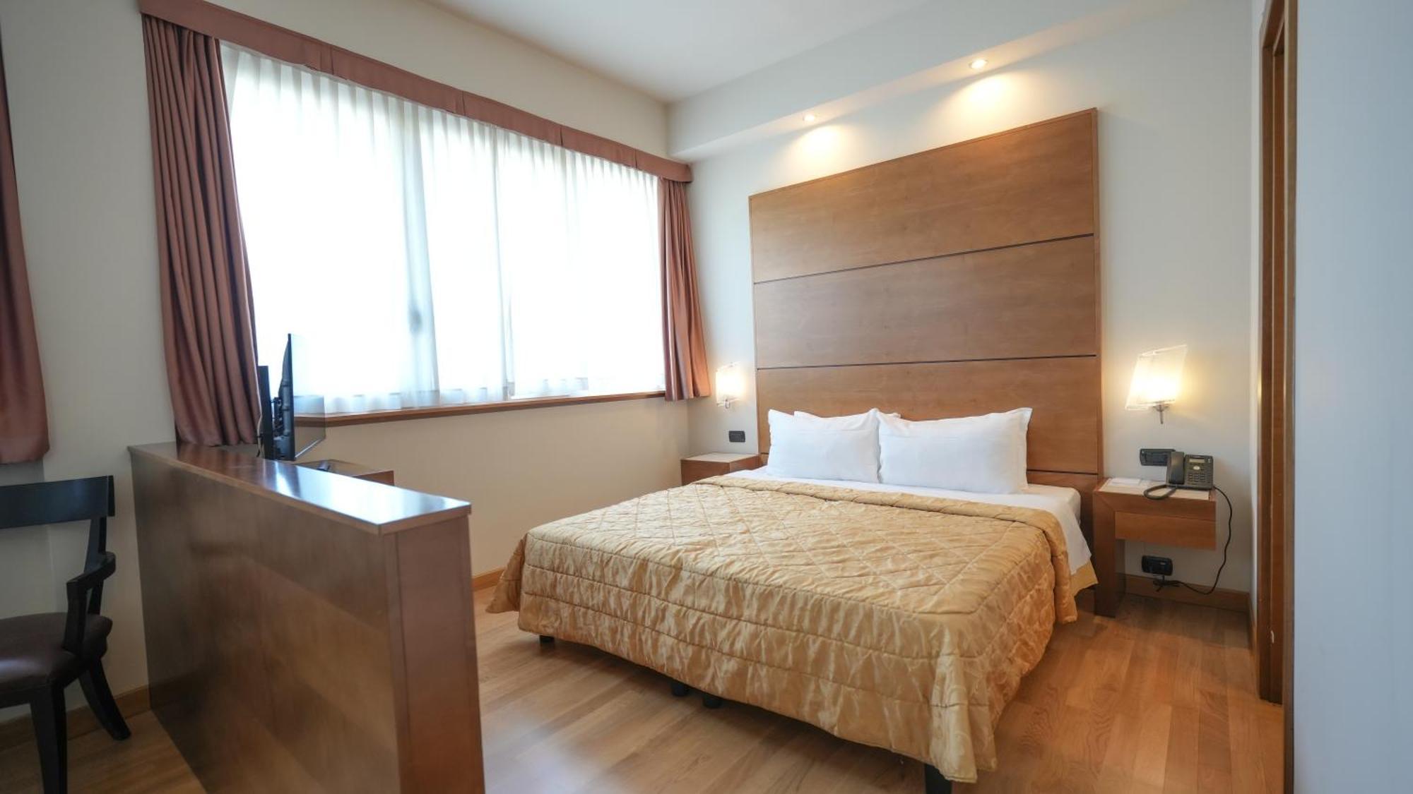 Hotel Europa Reggio Emilia Exterior photo